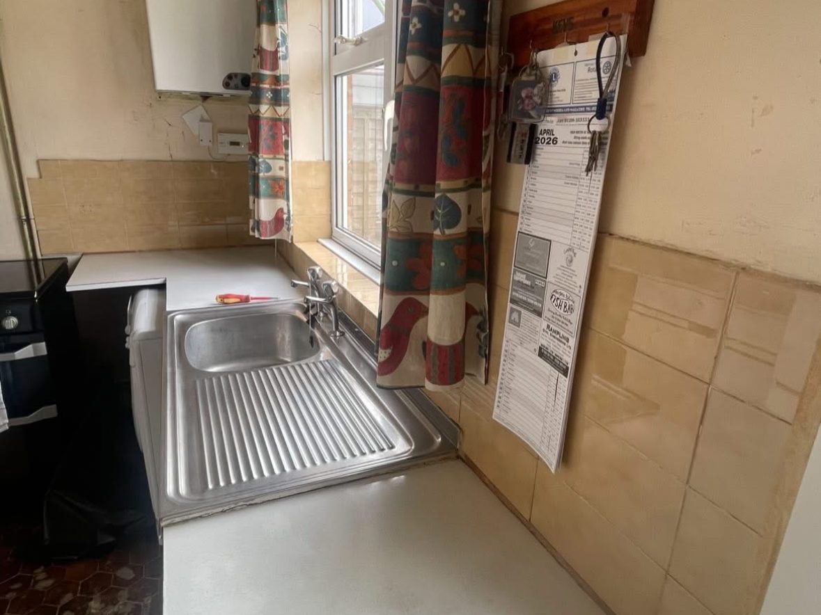 Kitchen wall before tiling